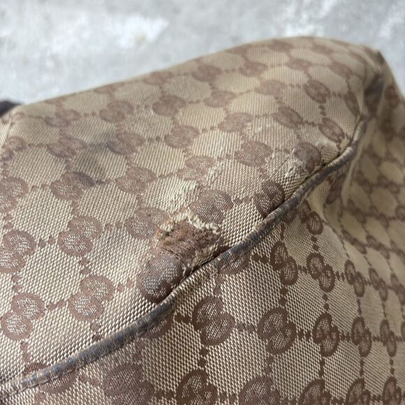 Gucci Pelham medium monogram bag - Picture 5 of 12